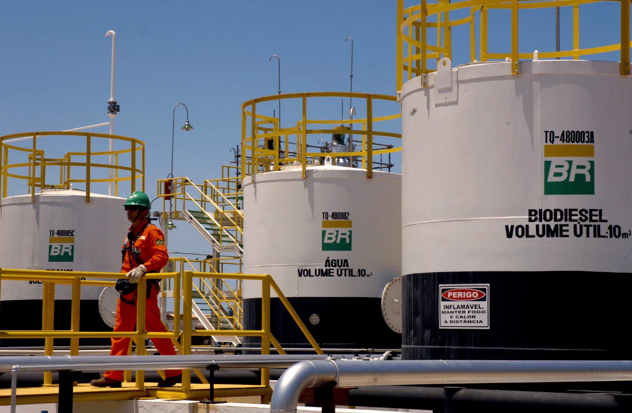 Ex-funcionários Petrobrás obtém direito de afastar desconto ilegal • TMLD  Advocacia e Consultoria