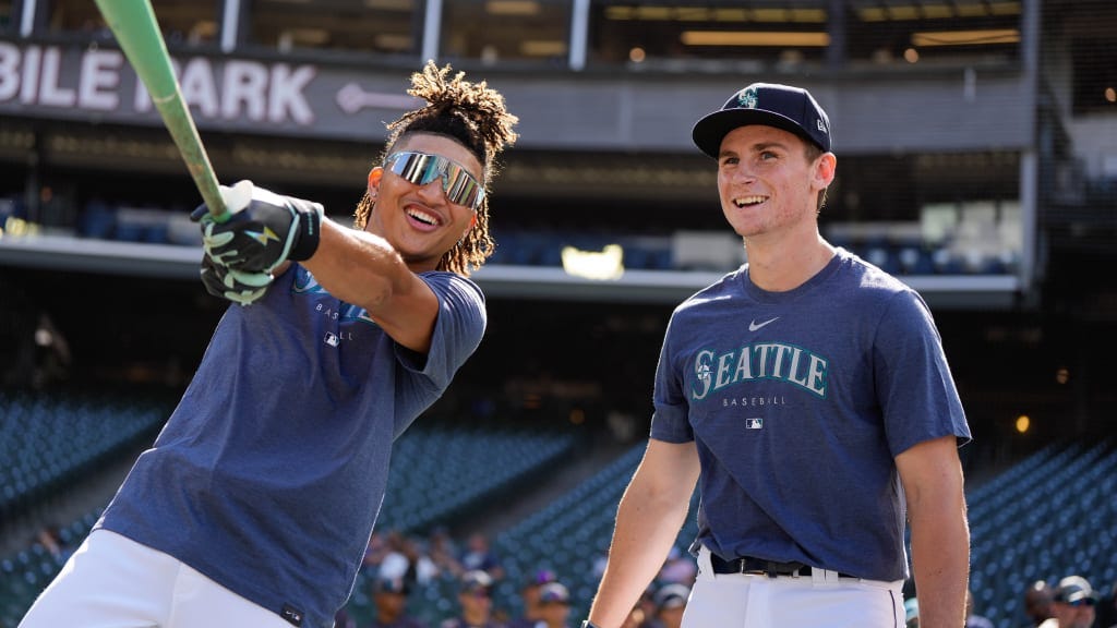 Mariners draftees Tai Peete, Colt Emerson visit team Mariners draftees Tai Peete, Colt Emerson visit team