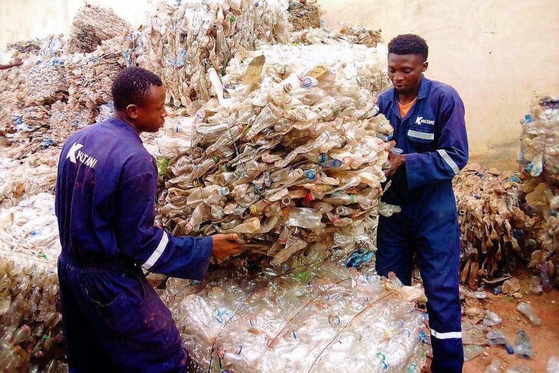 Kaltani collects and recycles plastic waste. Kaltani collects and recycles plastic waste.