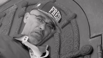 Er war Sänger von Messer Banzani, dann Produzent und Betreiber des Labels Germaican Records. Leander Topp prägte die bundesweite Reggae- und Dancehall-Szene wie kaum ein anderer. Am Dienstag ist er überraschend gestorben.