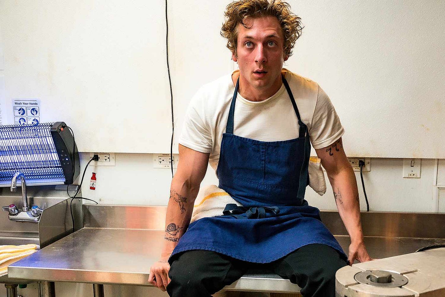 9 Sizzling Snaps of The Bear's Chef Carmy, Played by Jeremy Allen White