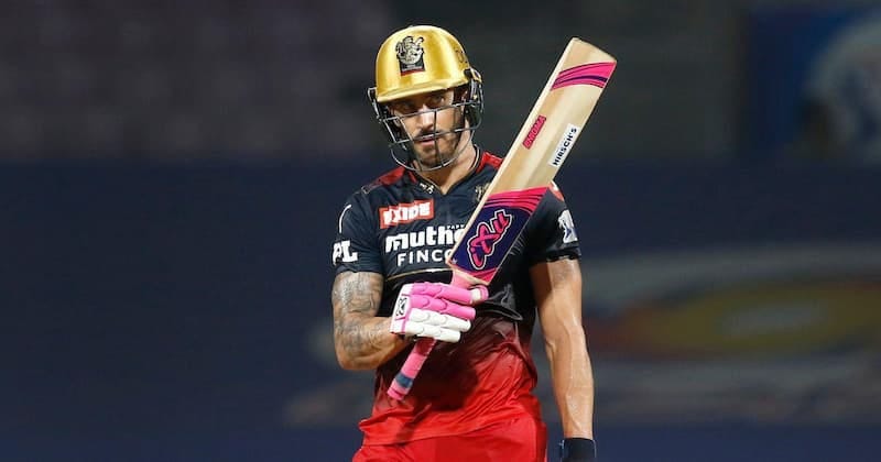 RCB's Faf du Plessis crushes a 115-meter six during IPL 2023 game versus LSG — sportingwiki.com RCB's Faf du Plessis crushes a 115-meter six during IPL 2023 game versus LSG — sportingwiki.com