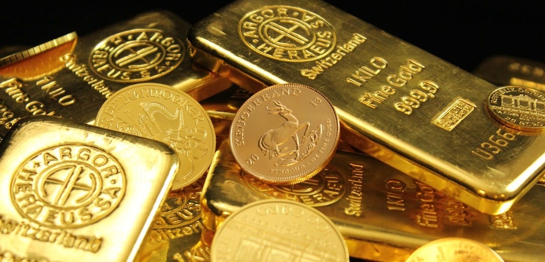 gold and silver round coins