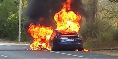 Tesla Model S Battery Explodes, Totals Car in Minutes
