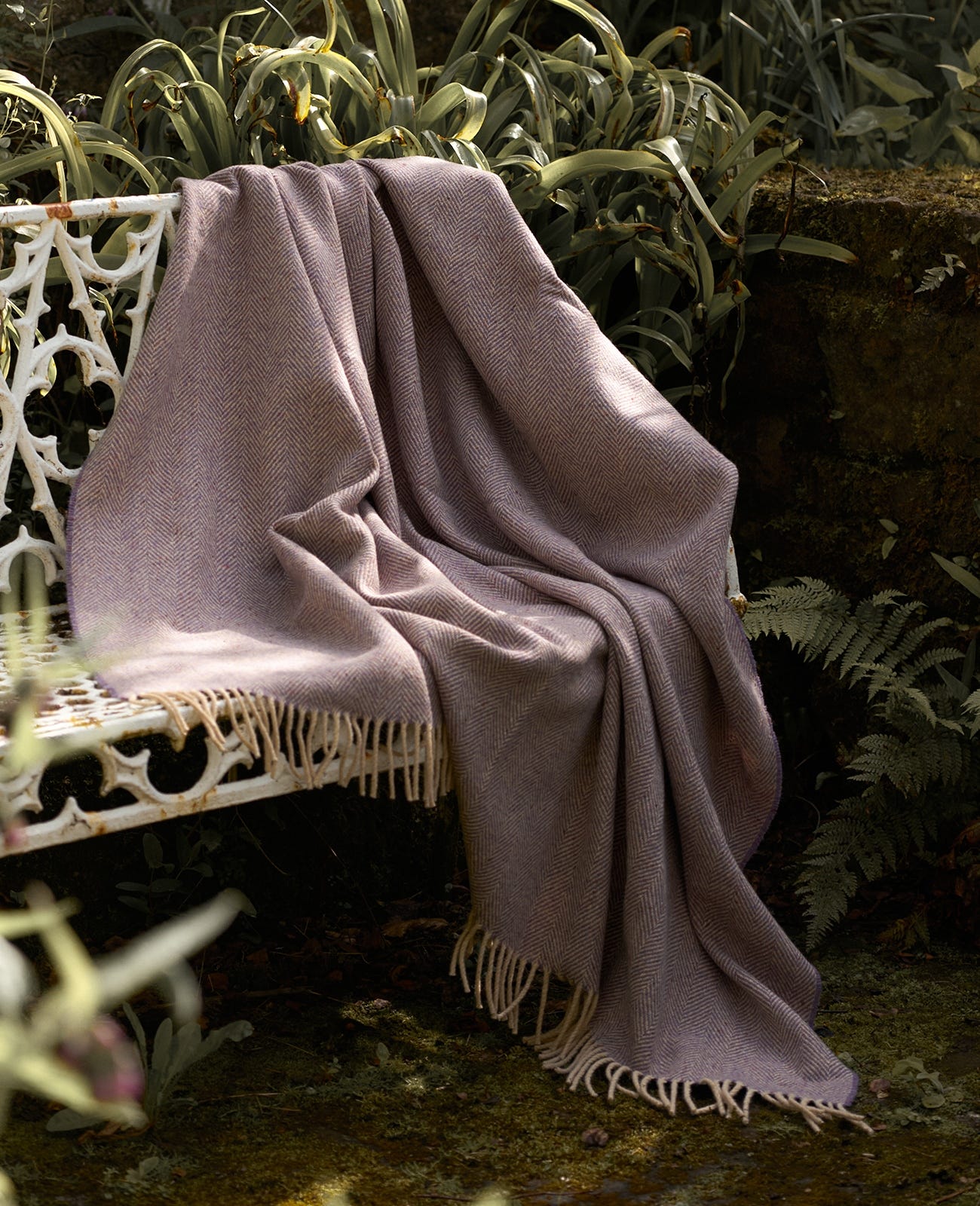 Painterly Herringbone Throw in Mauve & Cream 1