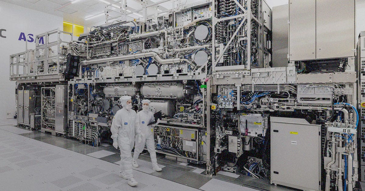Como a ASML assumiu o controle na corrida pela fabricação de chips - MIT  Technology Review