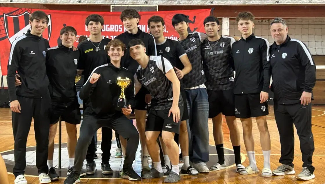 Vóleibol: Liniers pisó fuerte en Buenos Aires y se consagró subcampeón del Abierto Internacional Sub 21