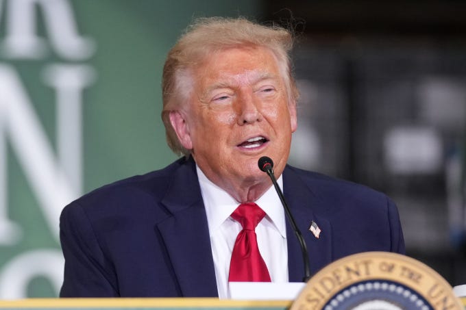 Tổng thống Donald Trump tại sự kiện ở bang Wisconsin ngày 5/6. Ảnh: AP Tổng thống Donald Trump tại sự kiện ở bang Wisconsin ngày 5/6. Ảnh: AP