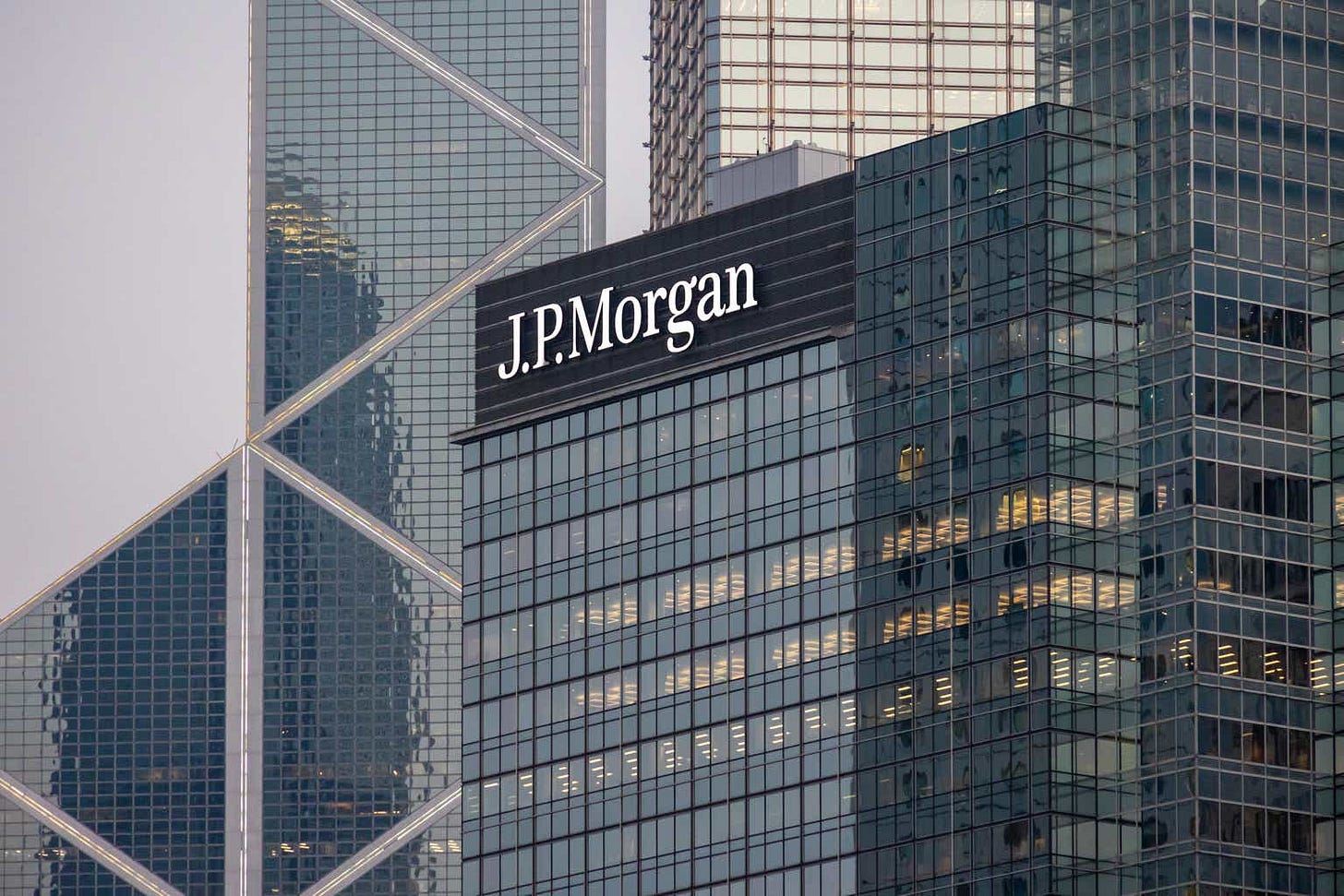 JPMorgan Could Become The First Trillion Dollar Bank (NYSE:JPM) | Seeking  Alpha