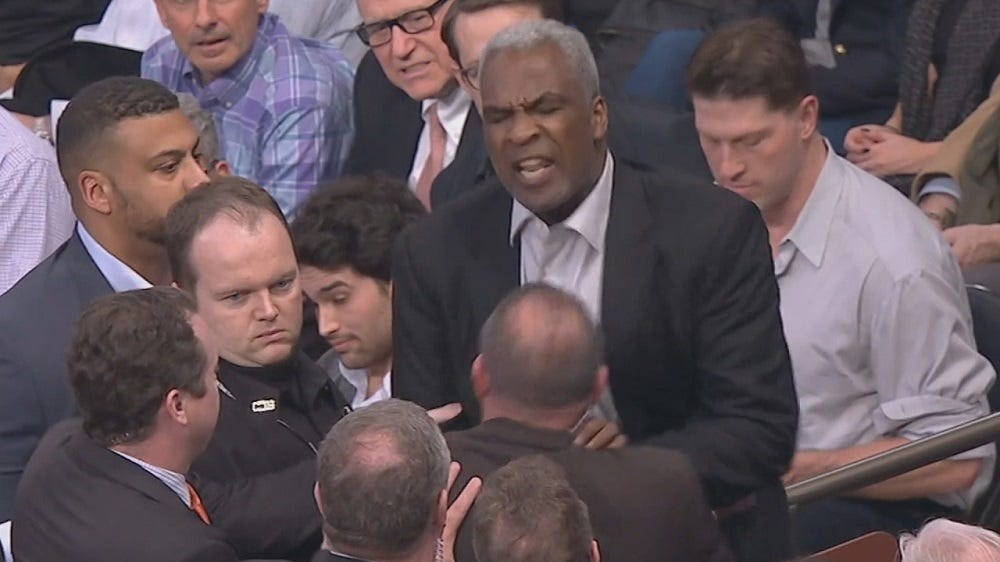 LeBron James and Dwyane Wade stand by Knicks Charles Oakley arrest 2017 images LeBron James and Dwyane Wade stand by Knicks Charles Oakley arrest 2017 images