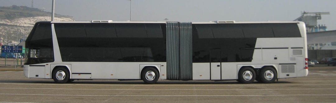 Double decker and articulated - Neoplan Jumbocruiser : r/bus