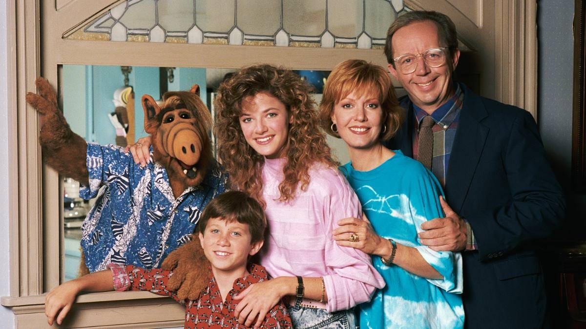 ALF': 18 Surprising Behind-the-Scenes Facts About the Furry Alien and the Tanner  Family
