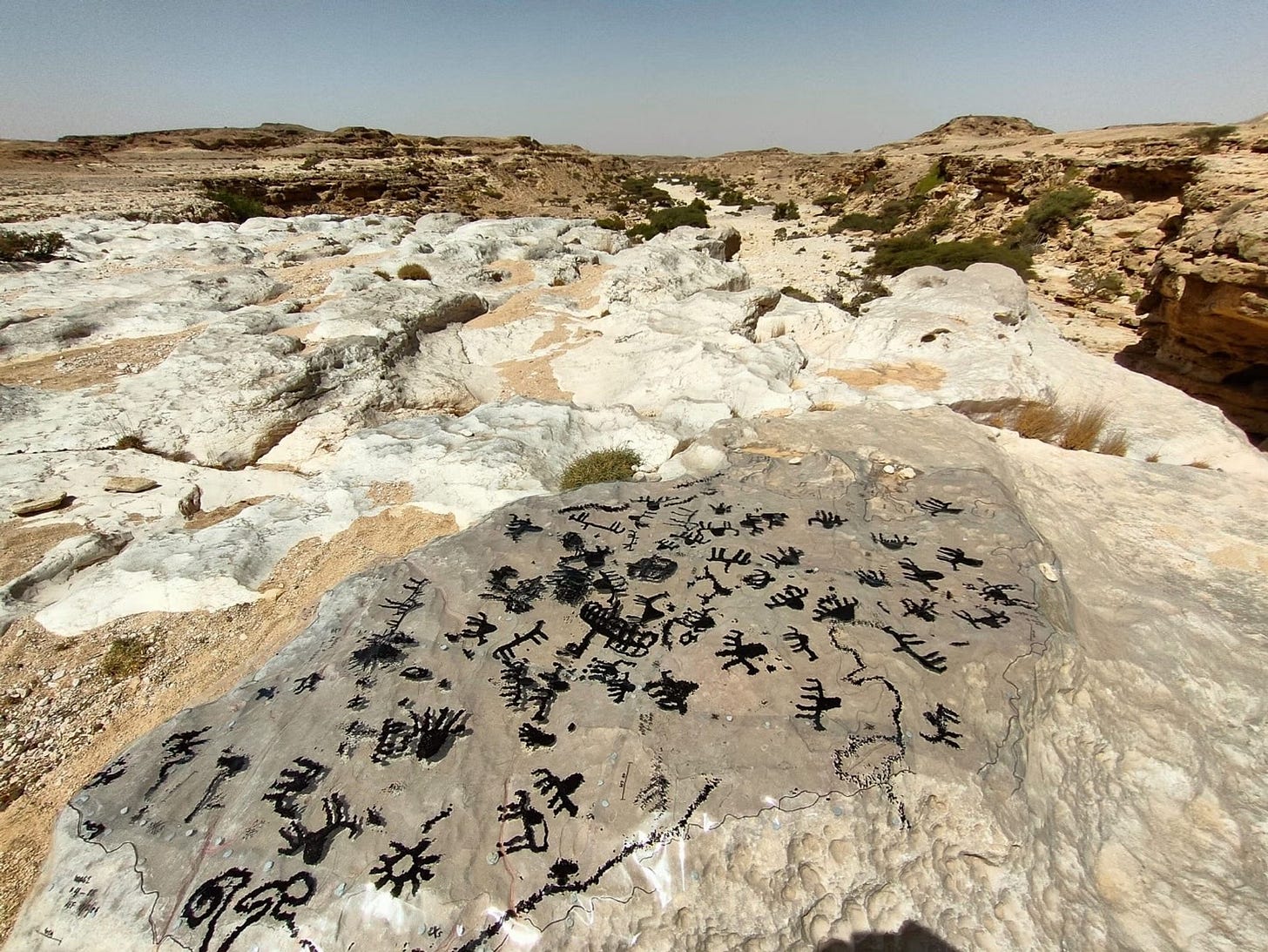 Previously discovered rock engravings associated with human settlements in the Oman desert 