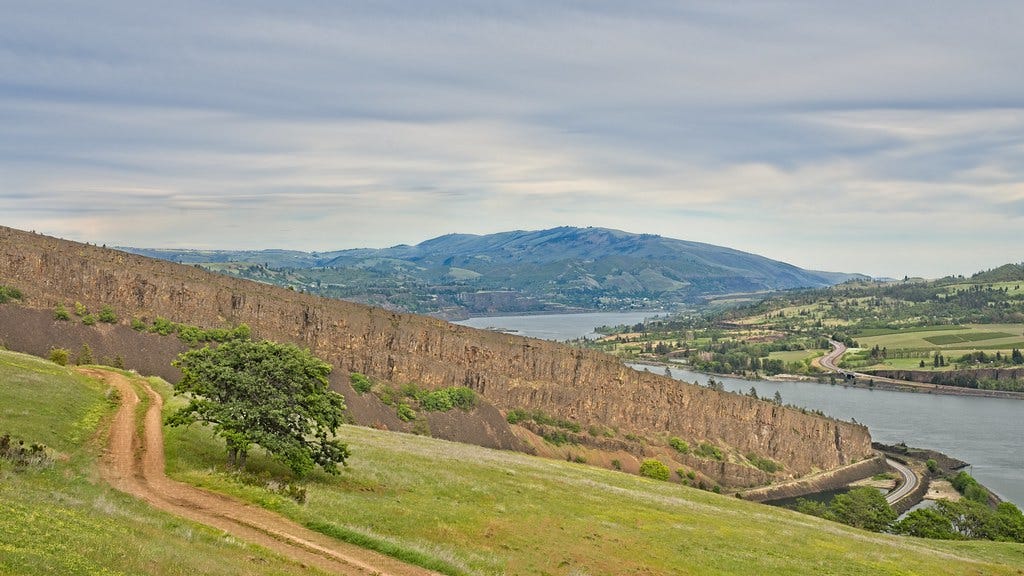 Coyote Wall Columbia Gorge 9104 D Coyote Wall Columbia Gorge 9104 D