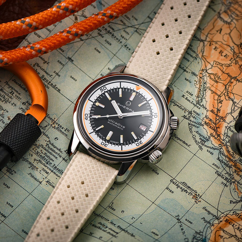 Ultradive white strap map SQ