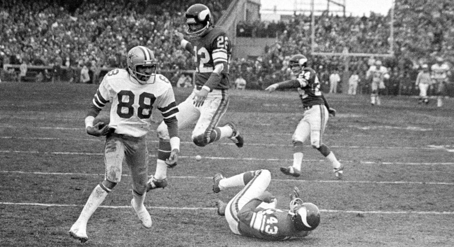 How Roger Staubach and Drew Pearson Made the 'Hail Mary' Pass Famous |  HISTORY