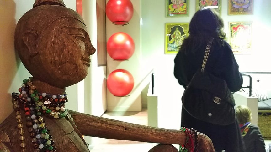 Do Yoga in Paris, France
