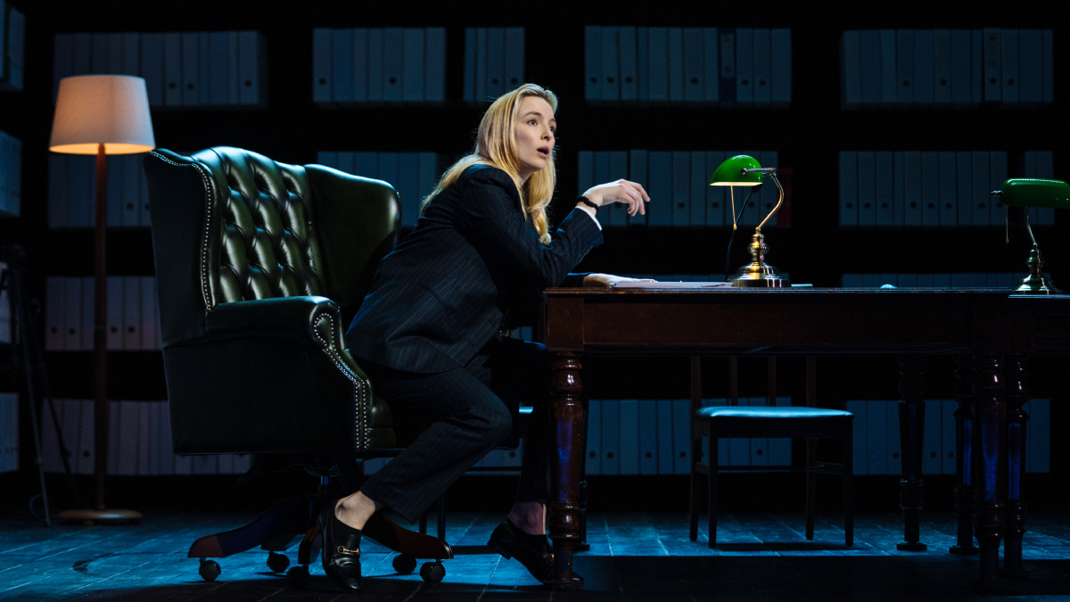 Prima Facie' Review: Jodie Comer on Broadway in Olivier-Winning Role -  Variety