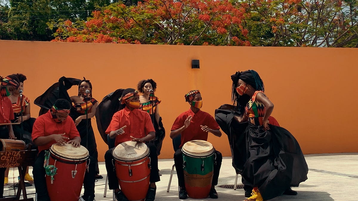 En Ritmo as a Vessel for Collaborative Resistance and Practice-Led Research