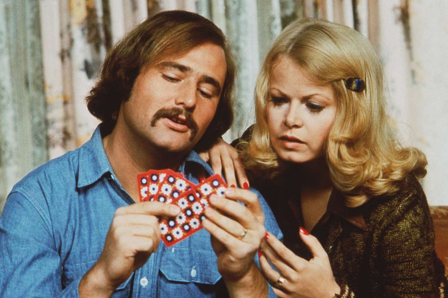 Sally Struthers Remembers How Rob Reiner's Mike 'Taught Gloria a Lot' on  'All in the Family'