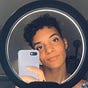 Sasha Smith's avatar