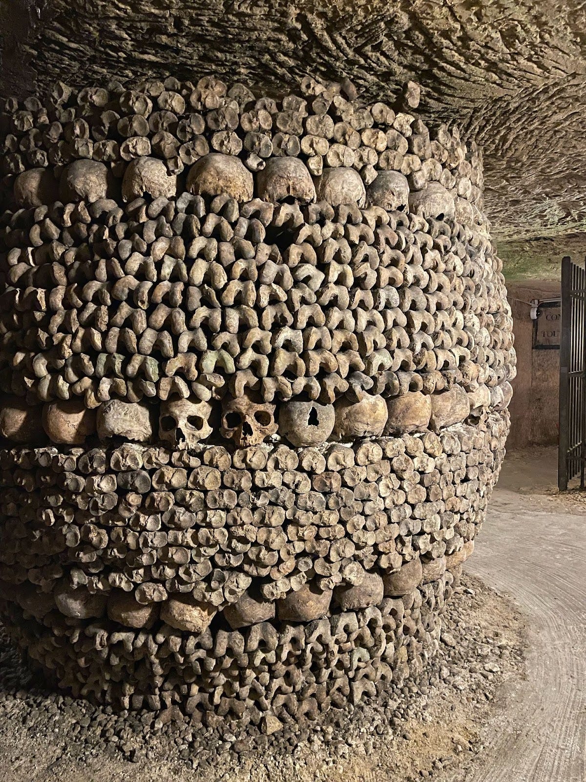 Paris catacombs - skeleton arrangement