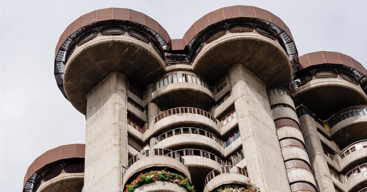 Edificio Torres Blancas de Sáenz de Oiza en Madrid