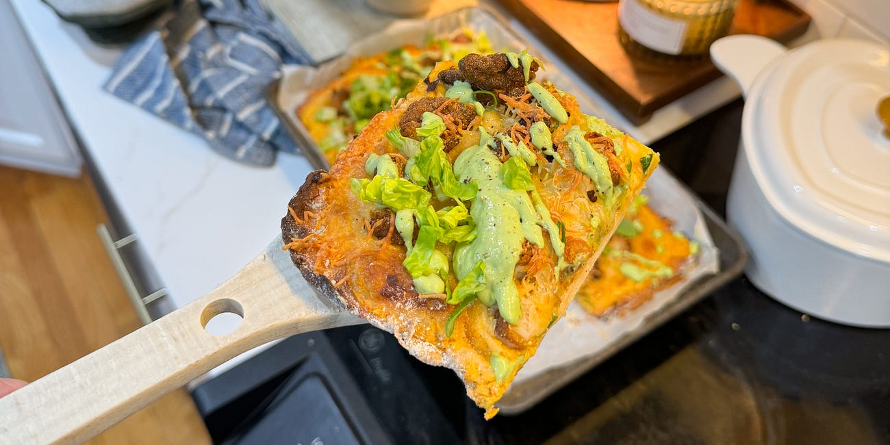high protein buffalo chicken pizza (gluten free, 30 minutes)