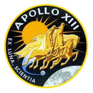 Apollo 13 insignia