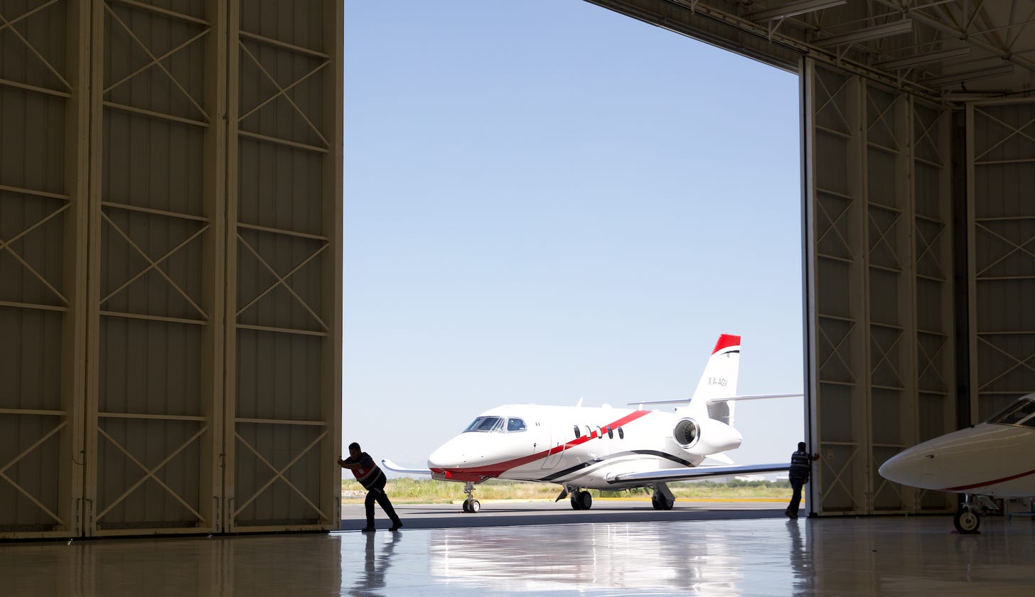 A picture containing plane, sky, outdoor, airplane

Description automatically generated