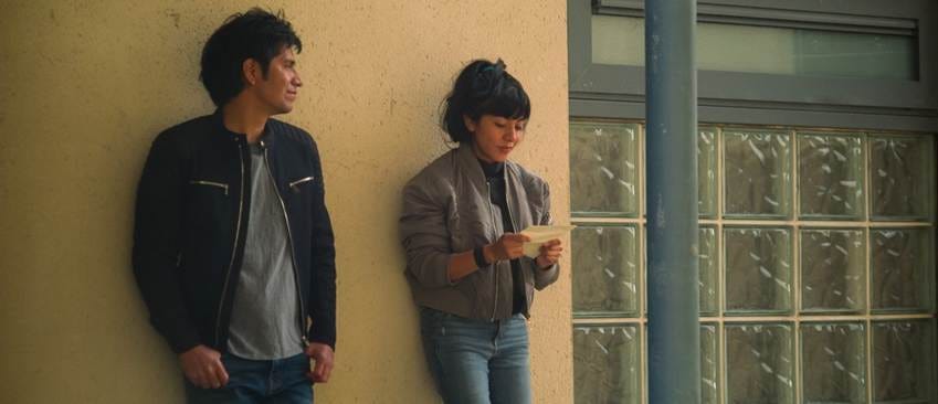 Hombre parado junto a una puerta

El contenido generado por IA puede ser incorrecto.