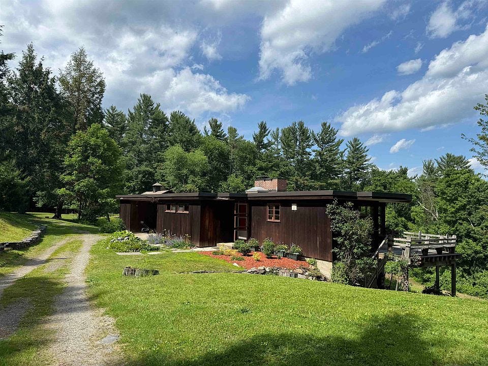 Brattleboro MCM + Barn property listing