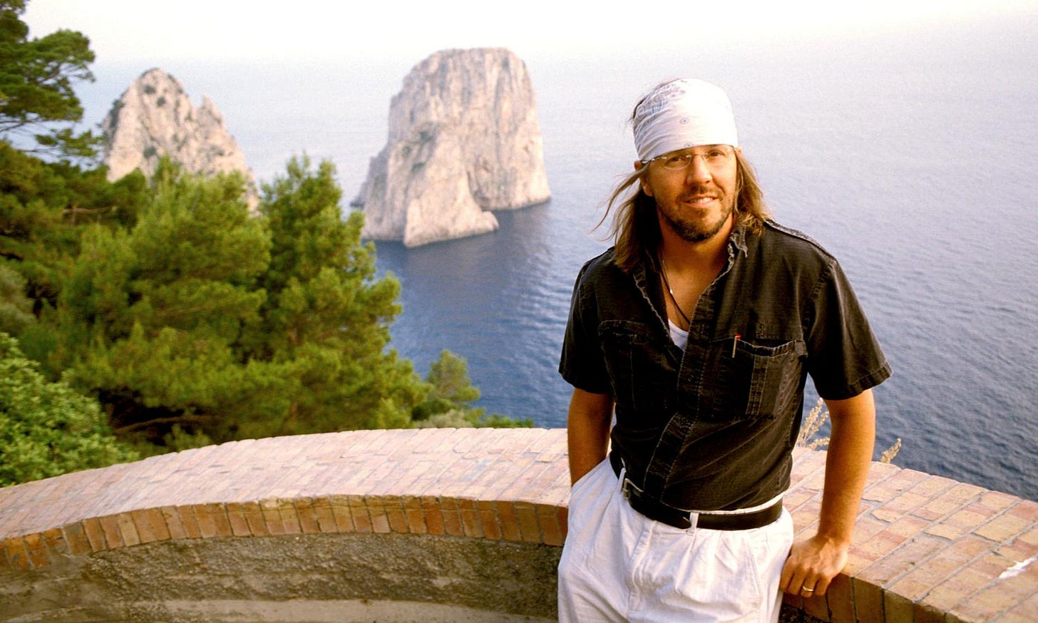 David Foster Wallace em Capri, na Itália. Foto: Giovanni Giovannetti.
