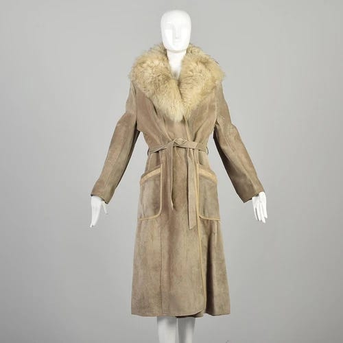 Medium 1970s Tan Suede Coat Shearling Fur Collar Trench Waist Tie Overcoat - Picture 1 of 10 Medium 1970s Tan Suede Coat Shearling Fur Collar Trench Waist Tie Overcoat - Picture 1 of 10
