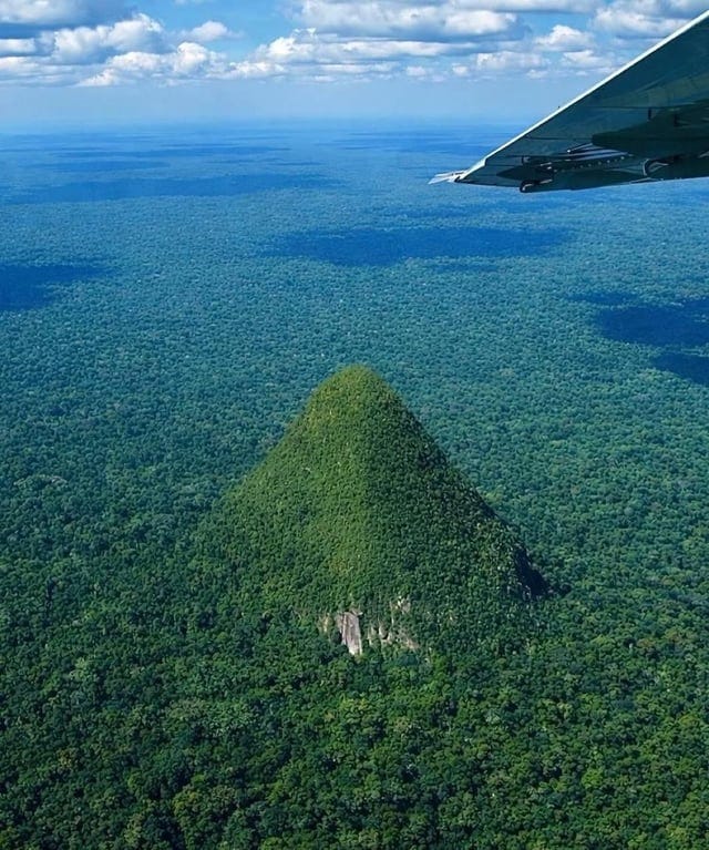 r/StrangeEarth - Cerro El Cono: Peru’s Mysterious Pyramid-Shaped Mountain r/StrangeEarth - Cerro El Cono: Peru’s Mysterious Pyramid-Shaped Mountain