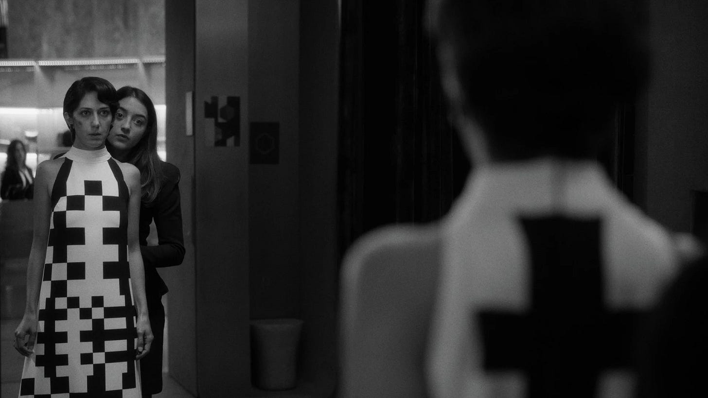 TWO PEOPLE EXCHANGING SALIVA (DEUX PERSONNES ÉCHANGEANT DE LA SALIVE) | AFI FEST TWO PEOPLE EXCHANGING SALIVA (DEUX PERSONNES ÉCHANGEANT DE LA SALIVE) | AFI FEST