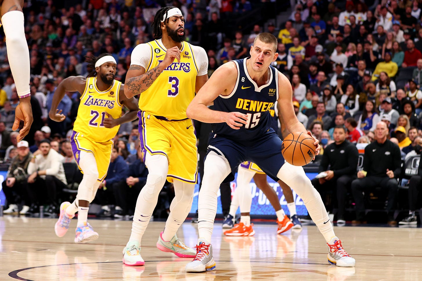Nuggets vs Lakers: Nikola Jokic leads Denver to win over LA, who falls to  0-4 on the season | CNN