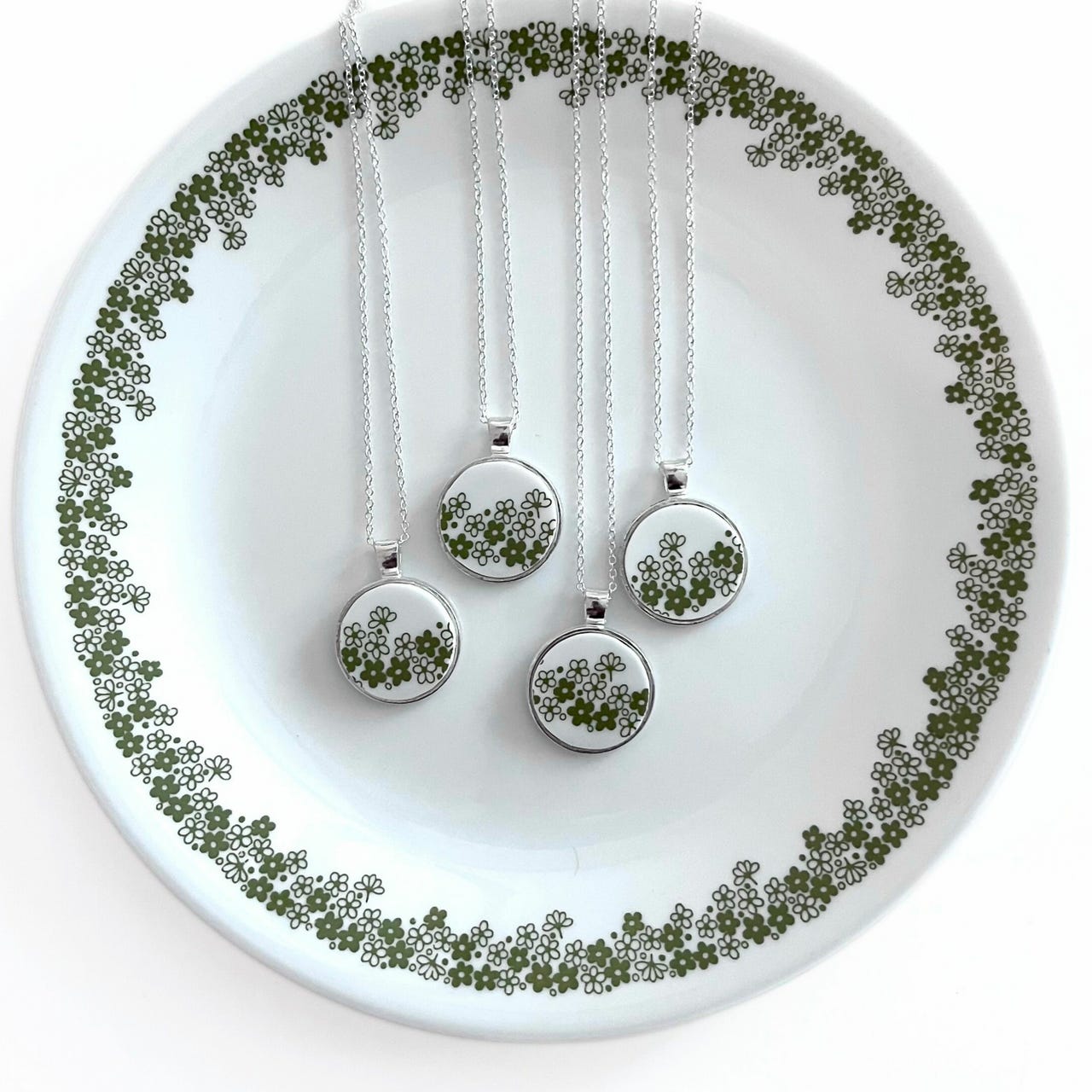 Handcrafted mosaics, jewelry & small treasures by Tansel