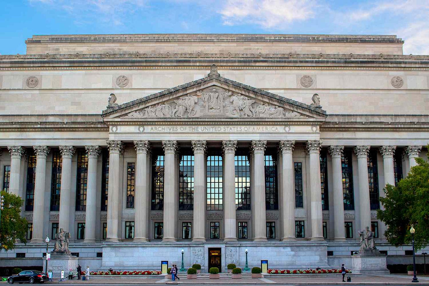 View of the National Archives Building, the headquarters of the United States National Archives and Records Administration, in Washington, DC, USA.