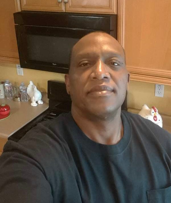 A person taking a selfie

AI-generated content may be incorrect.
