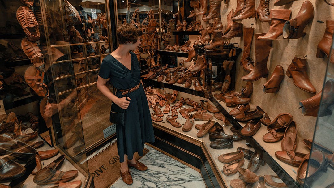 Best Shops Where to Buy Leather Sandals in Florence | FF Tour