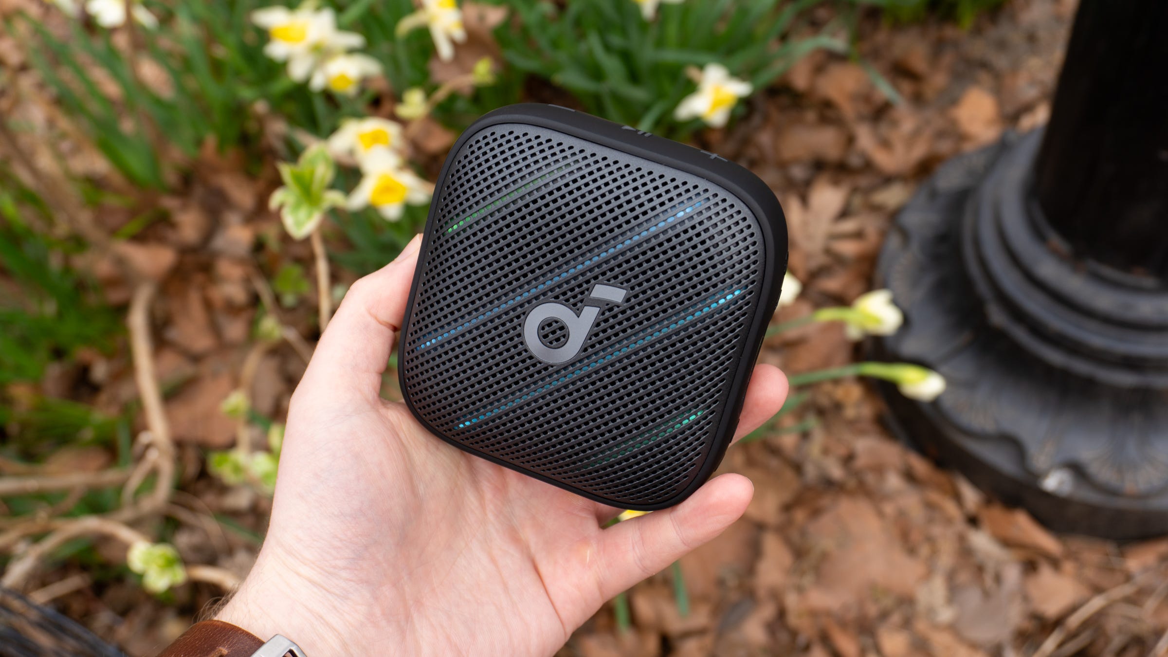 Soundcore Boom Go 3i review: this $79 speaker lights up your playlist