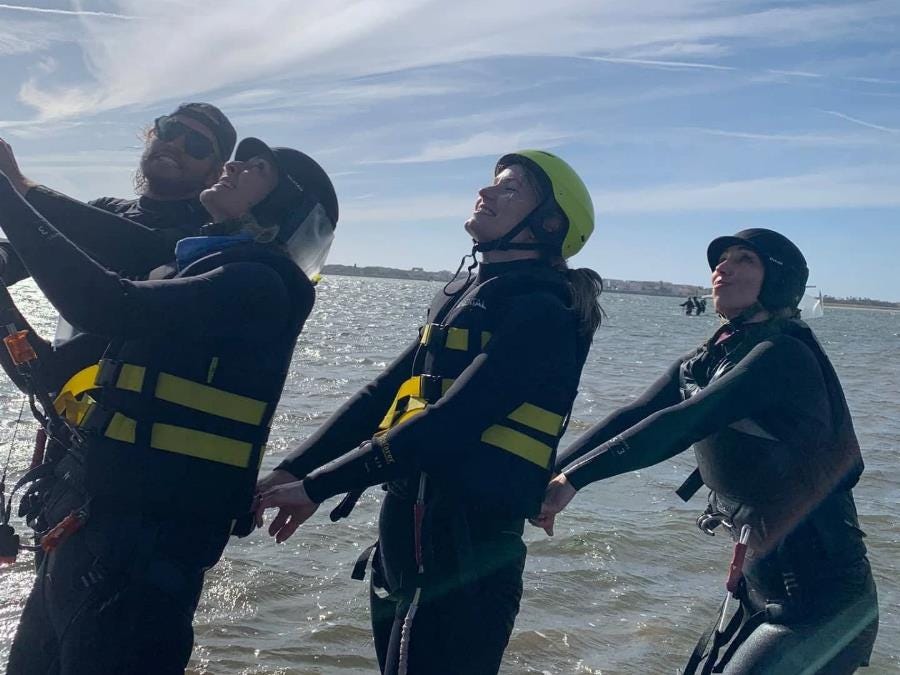 Kitesurf instructors, interns and volunteers in Portugal