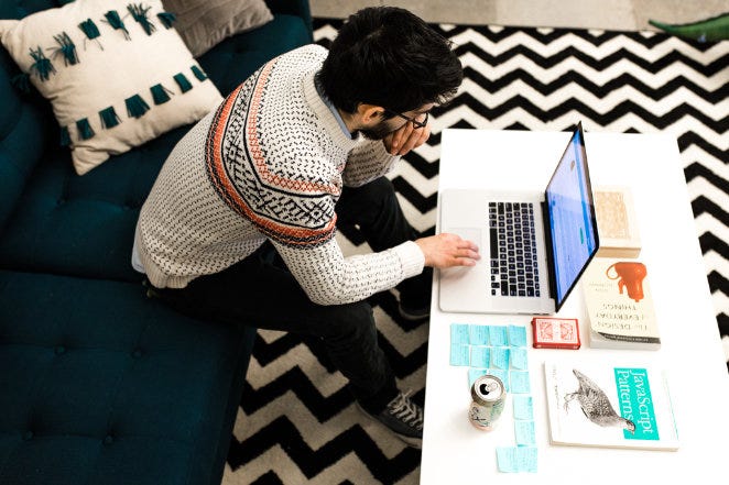 how to start a side business without leaving your current job