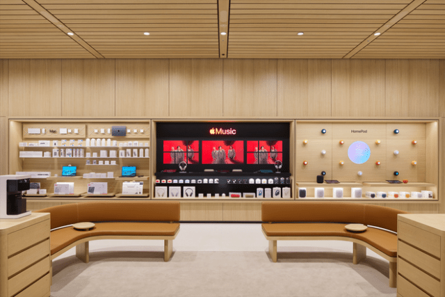 On October 11, Apple Ginza will launch a special Today at Apple Spotlight session in collaboration with Japanese supergroup Number_i, exploring Spatial Audio and spatial video through their single, “U.M.A.”