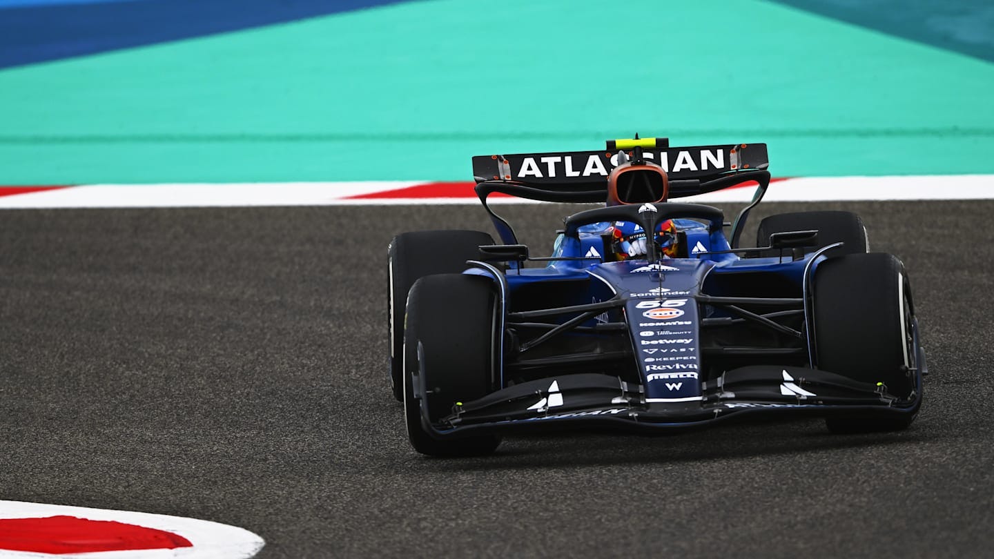 Carlos Sainz ready to 'push flat-out in Australia' after topping Day 2 of  testing in Sakhir | Formula 1®