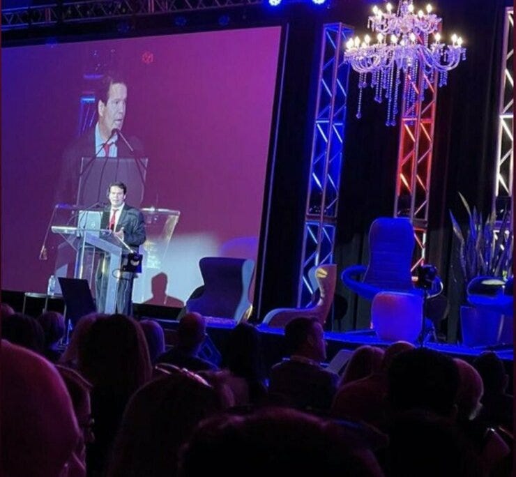 KICK OFF 2022 de RE/MAX — 1850 participants !