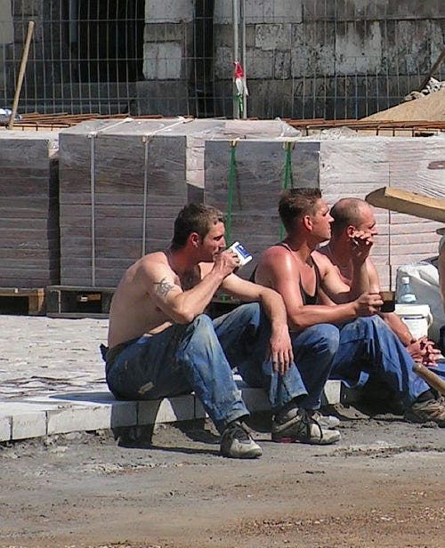 Ukrainian workers in Poland: demand by far exceeds supply (news article)