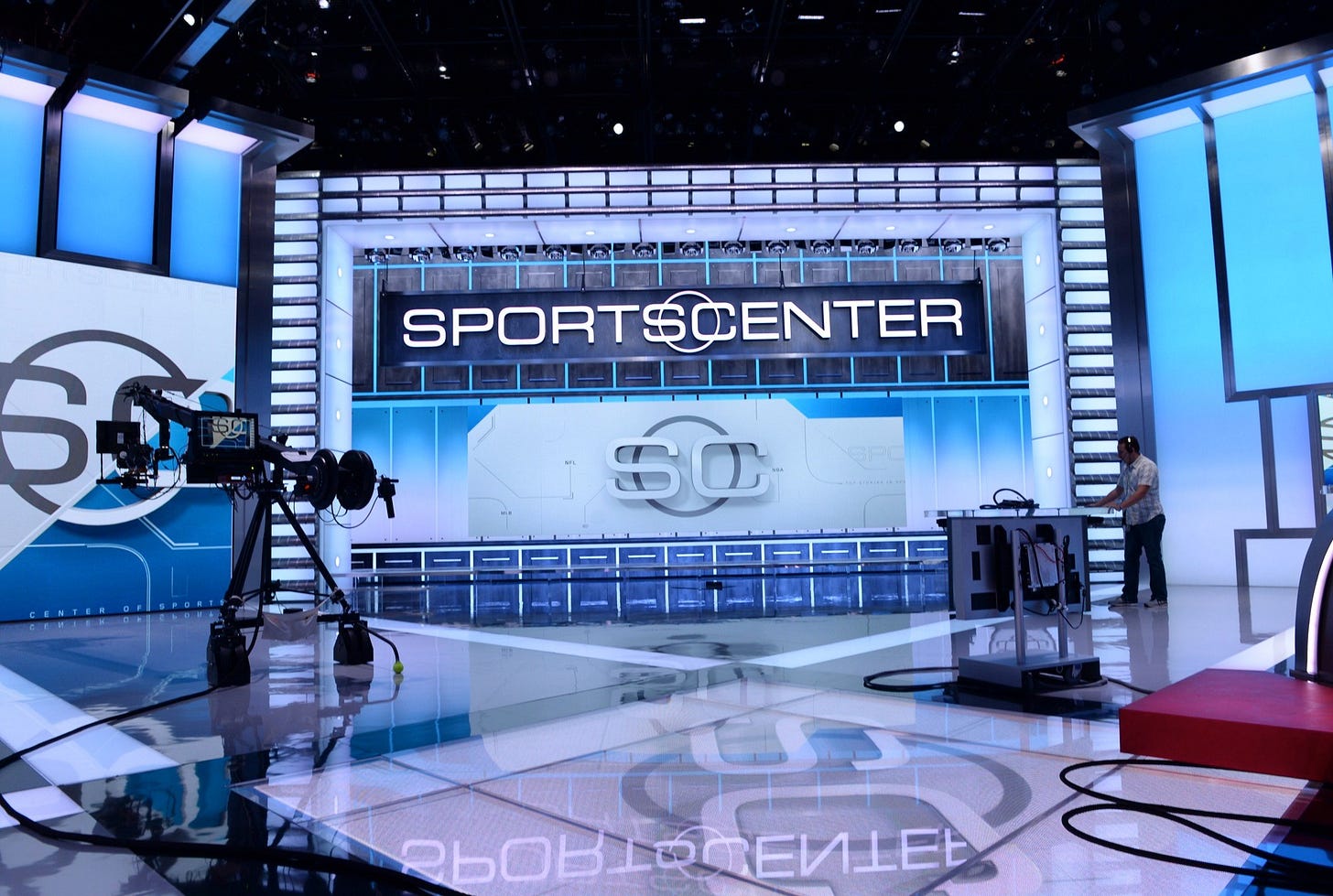 Inside the studio where ESPN is betting billions on the future of sports |  The Verge