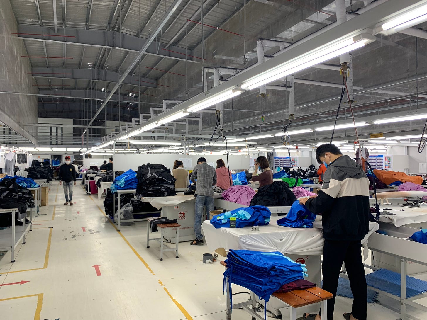 How to Start A Clothing Line and Work with Garment Manufacturers //  Complete Guide — Cosmo Sourcing